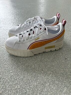 PUMA Women's Mayze New Heritage platform sneakers size 9